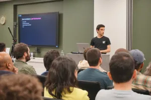 Florian speaking about the new Astro Fonts API in front of the crowd.